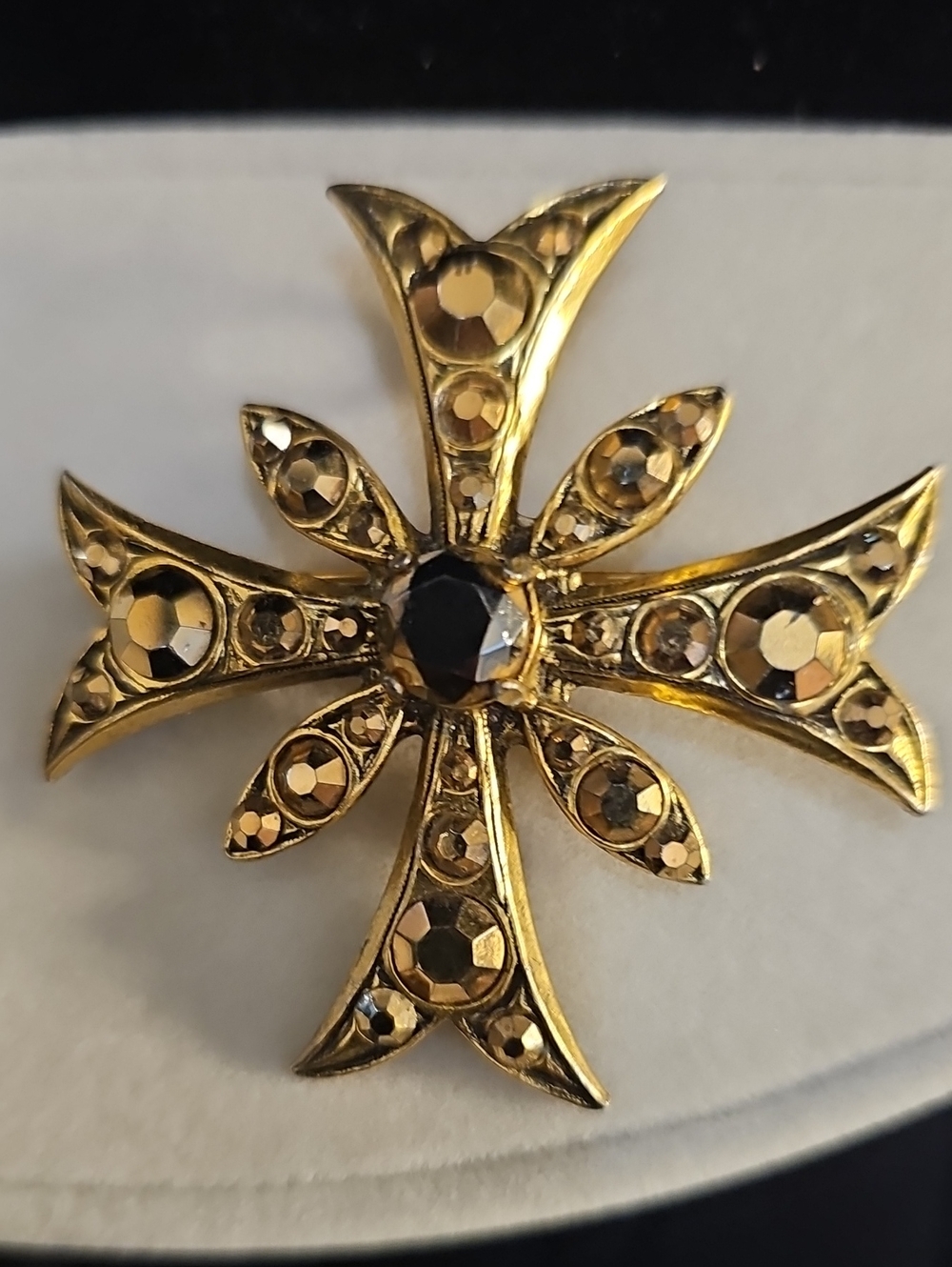 Weiss Maltese Gold Tone Cross Pendent/Brooch
